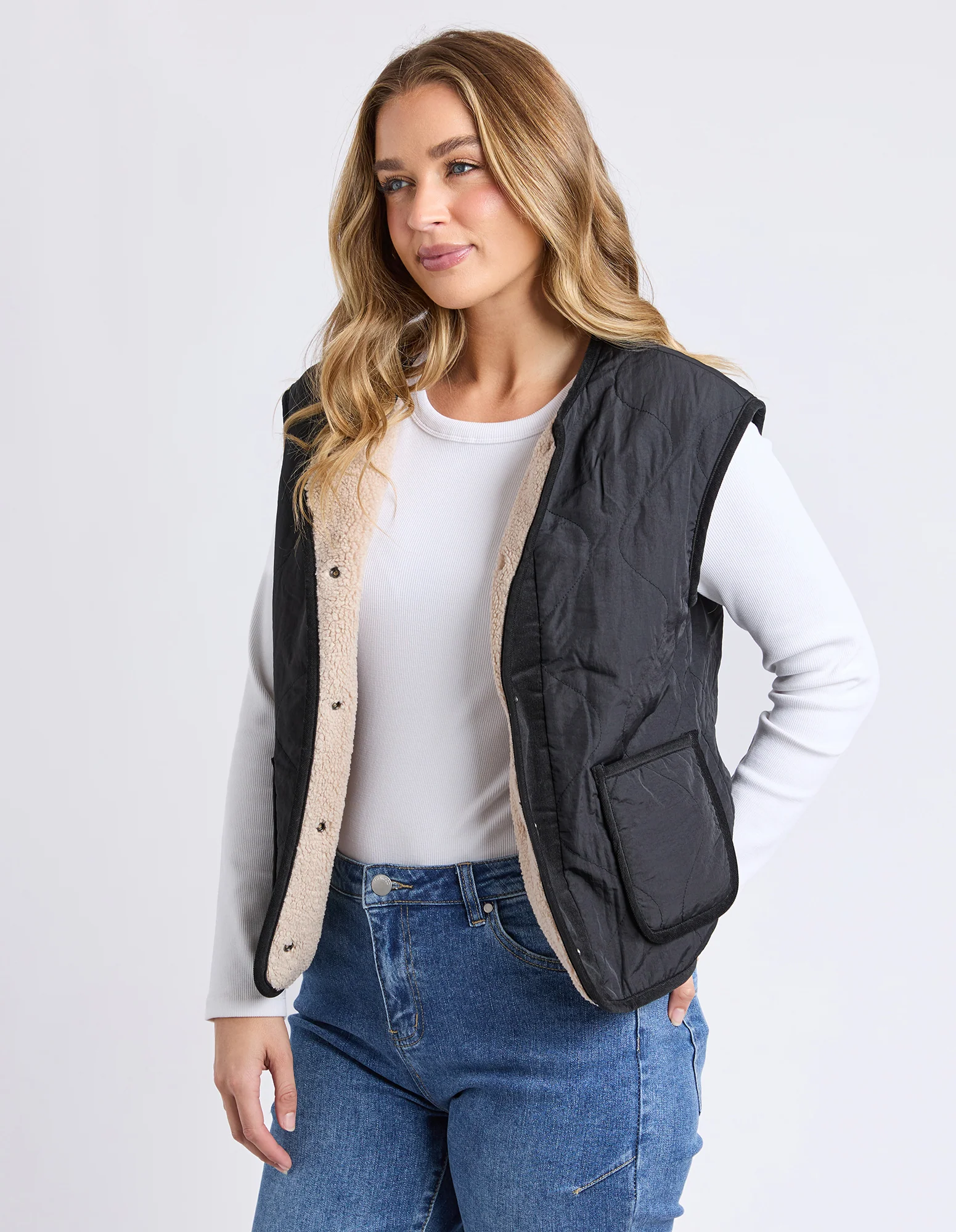 Alberta Vest Black - Image 5
