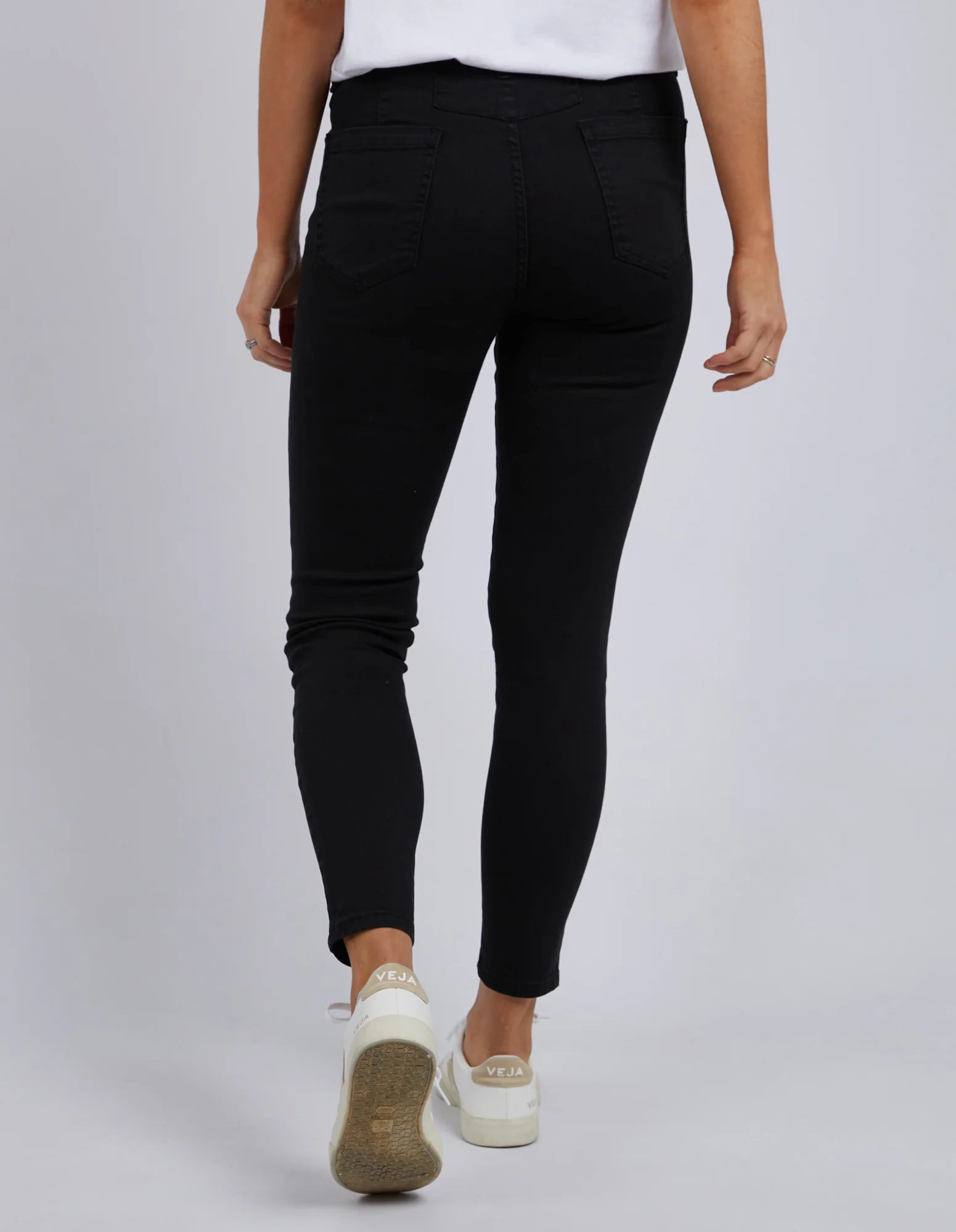City Jean Black - Image 3