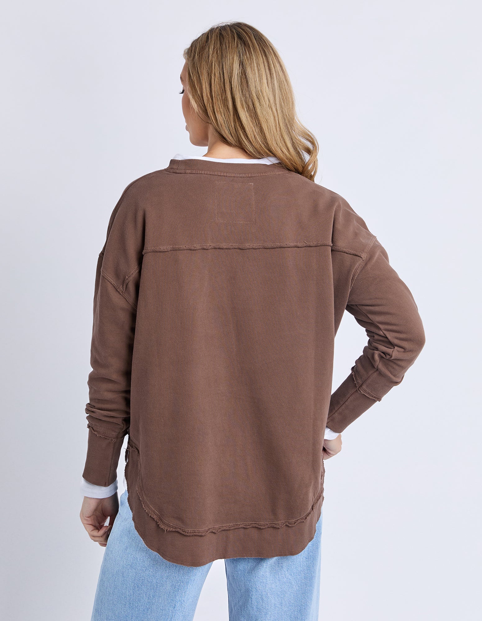 Delilah Crew Chocolate - Image 3