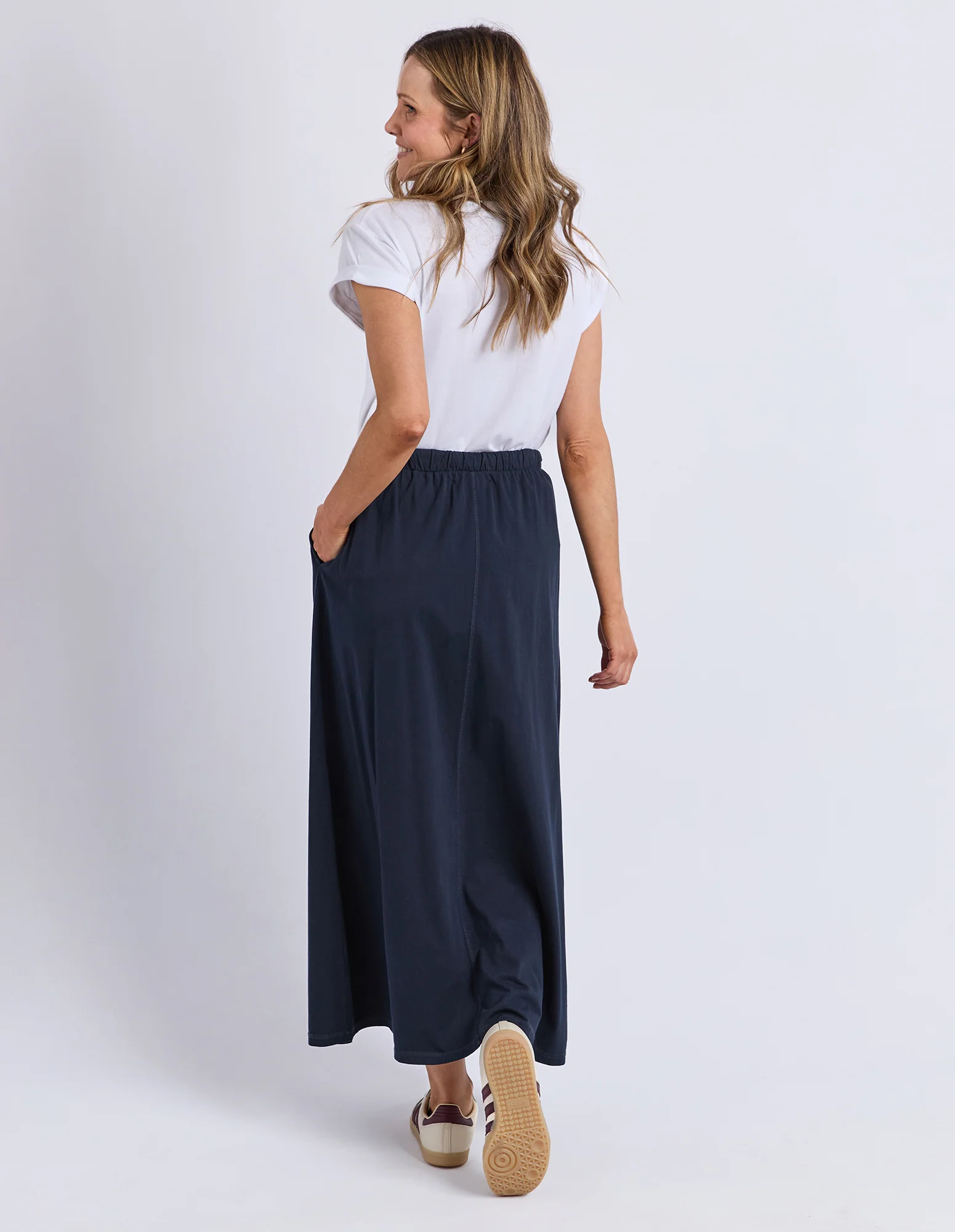 Evolve Skirt Navy - Image 3