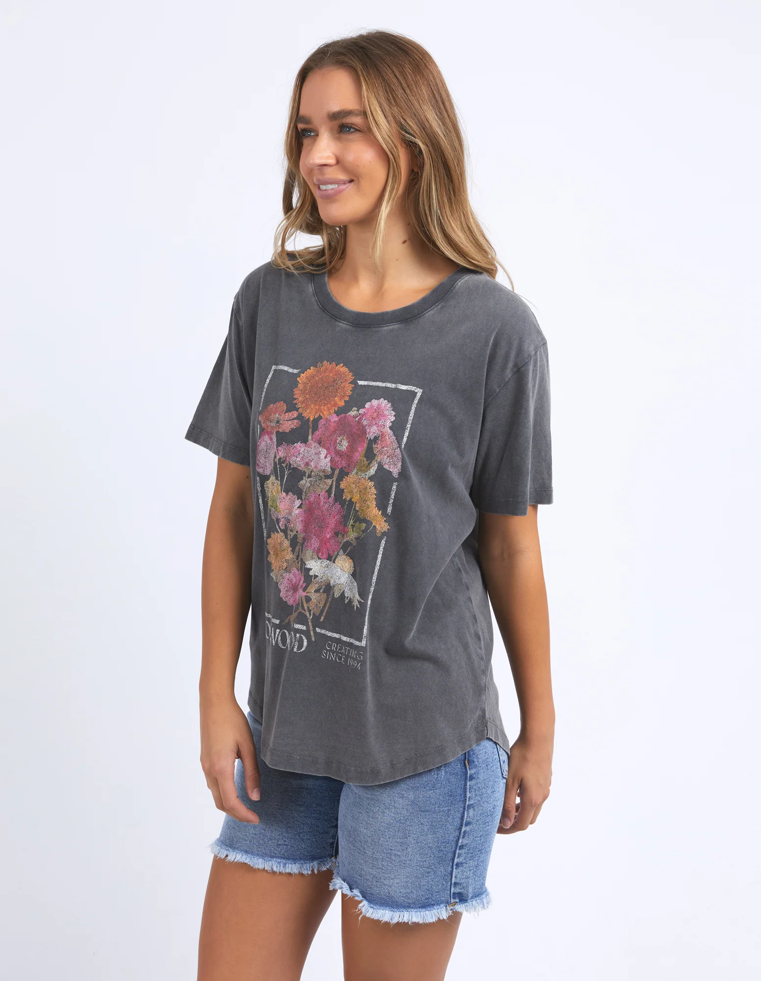 In Bloom Tee Washed Black - Image 4
