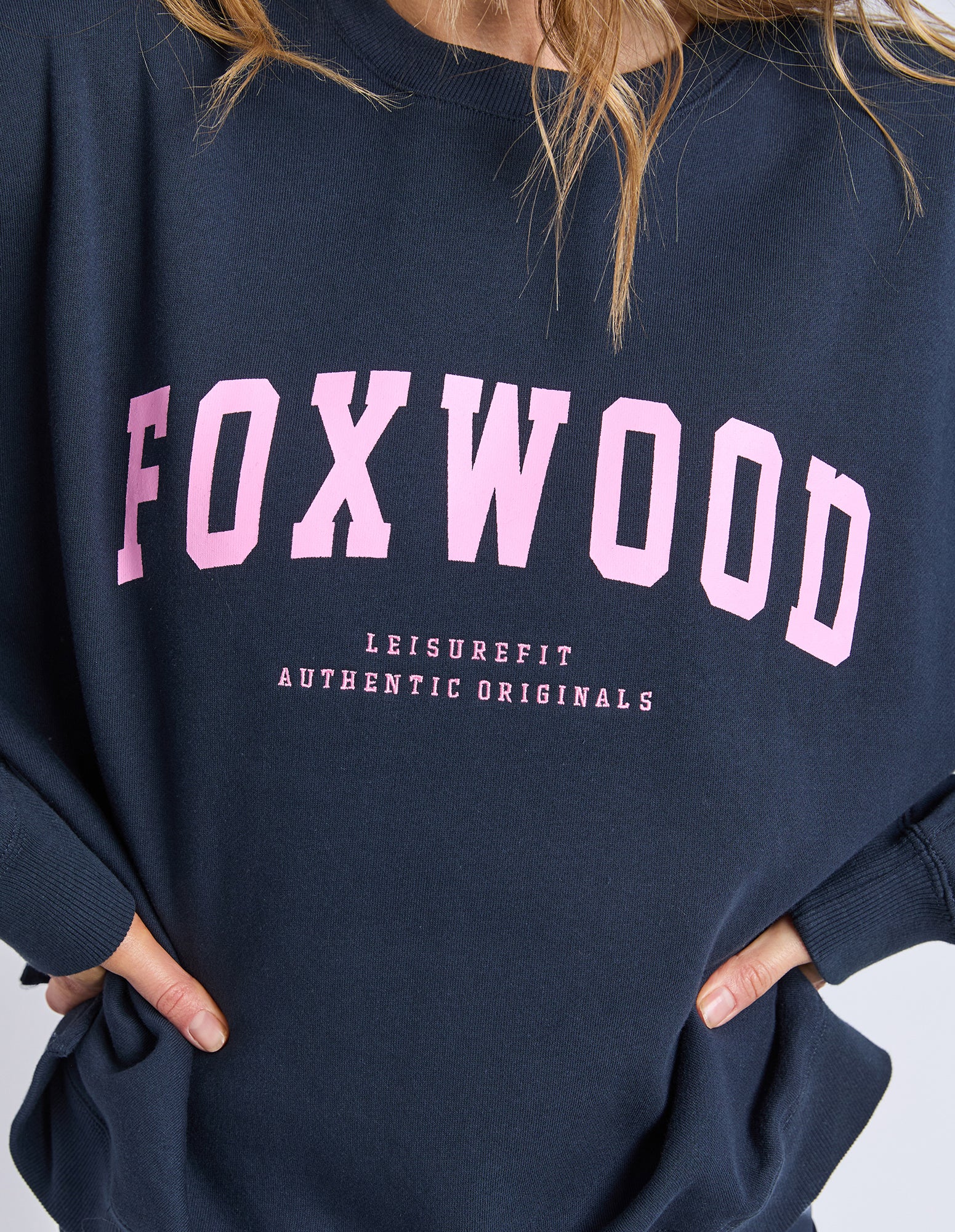 Interval Crew Navy With Neon Pink - Image 5