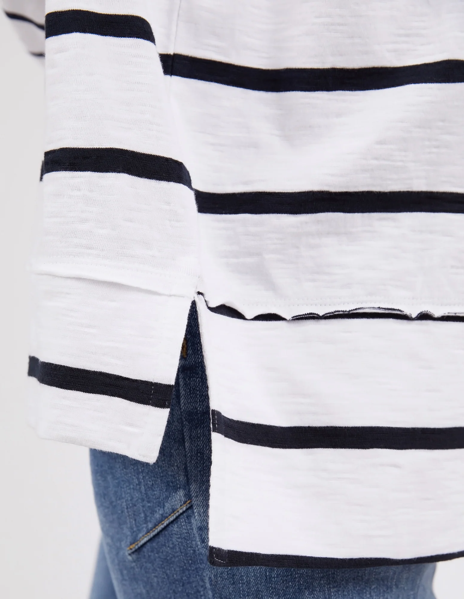 Jayne Stripe Throw On Top White & Dark Sapphire - Image 5
