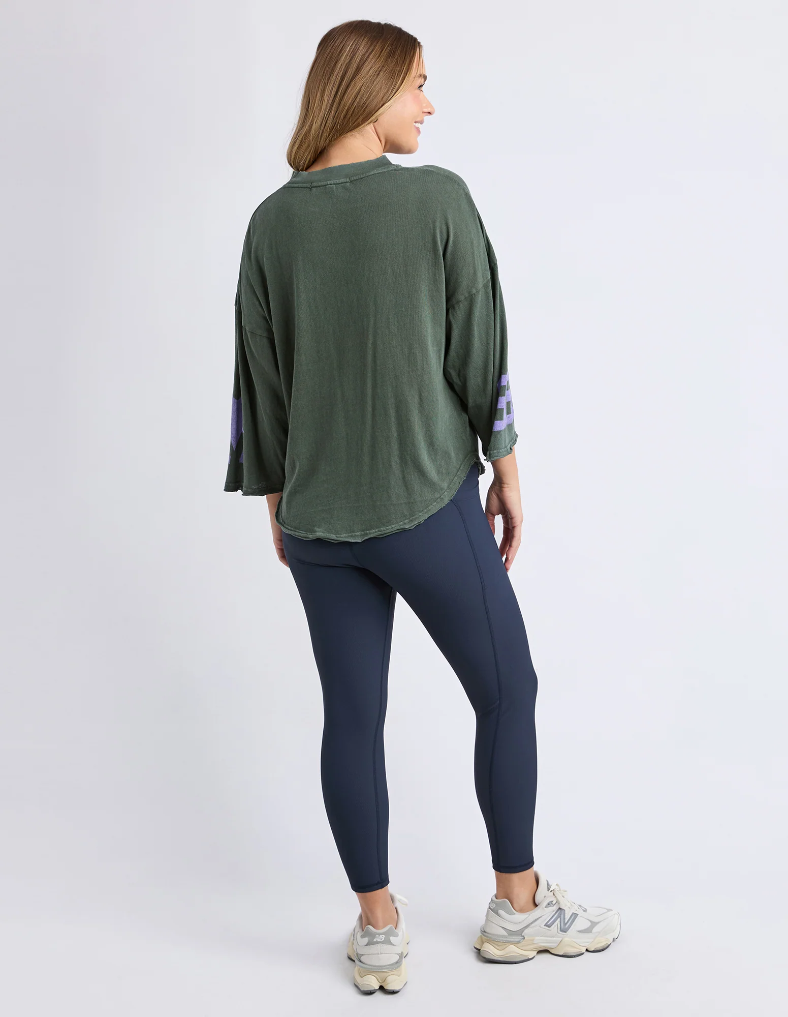 La Studio Tee Khaki - Image 4