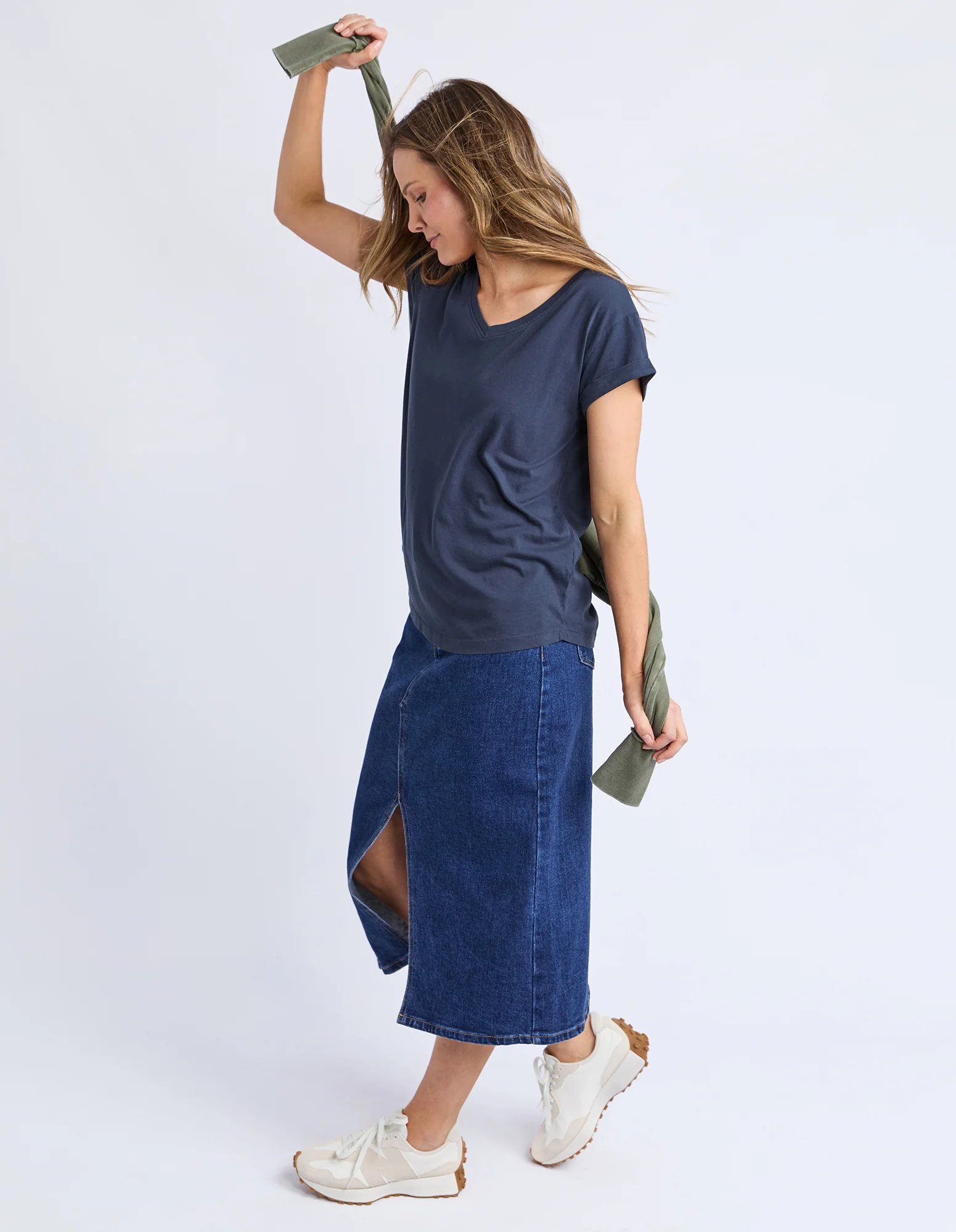 Manly Vee Tee Navy - Image 6