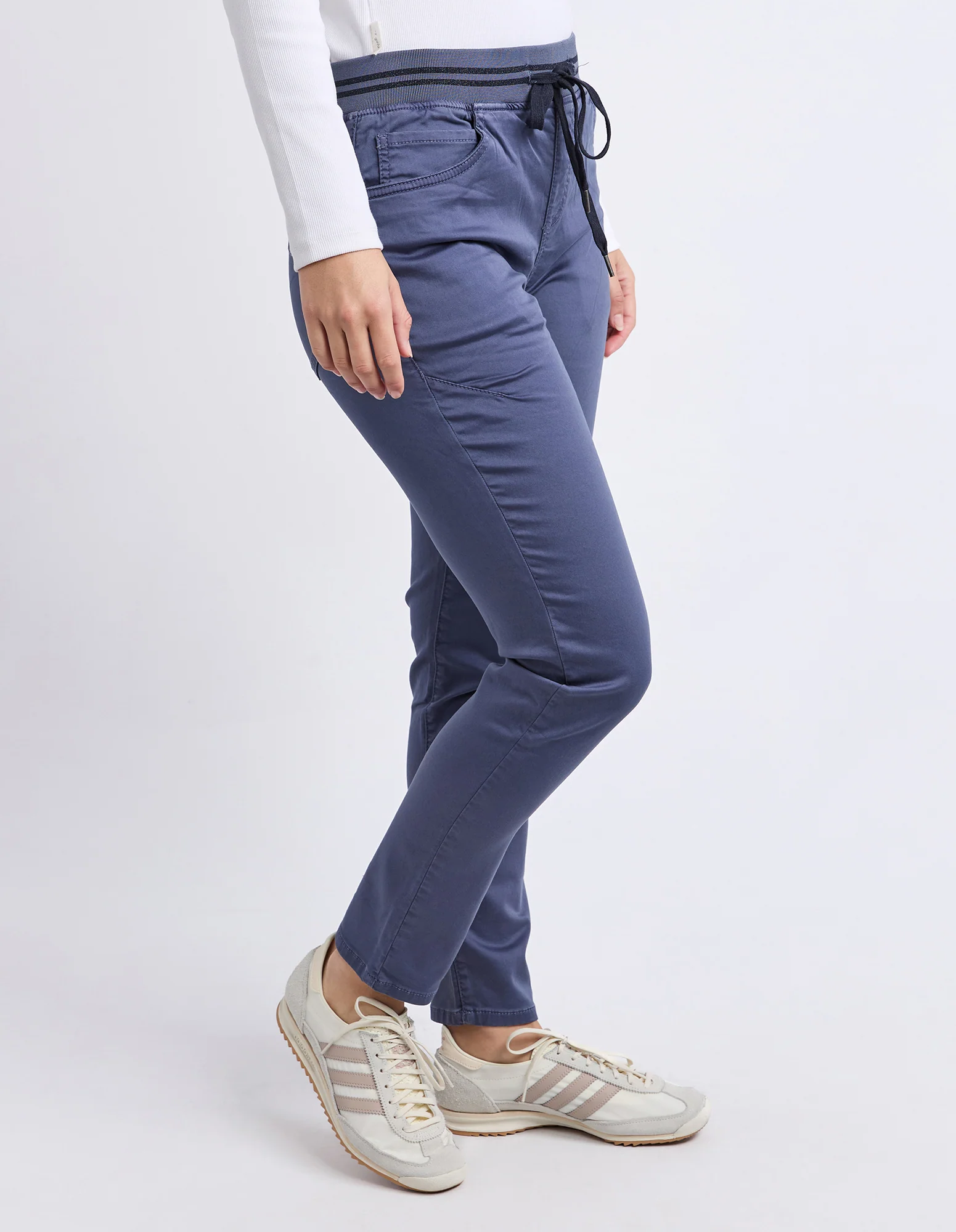 Sylvia Jogger Country Blue - Image 4