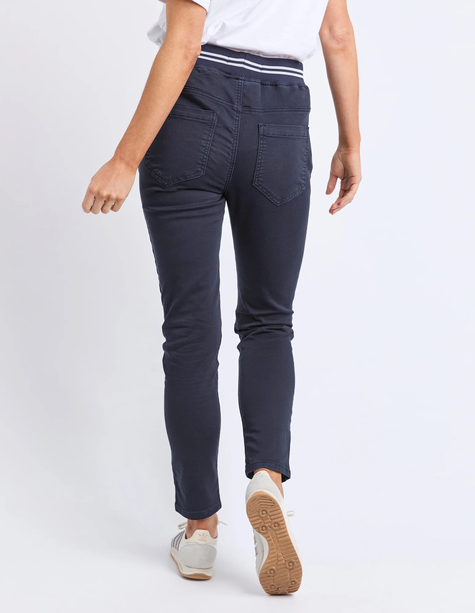 Sylvia Jogger Navy - Image 3