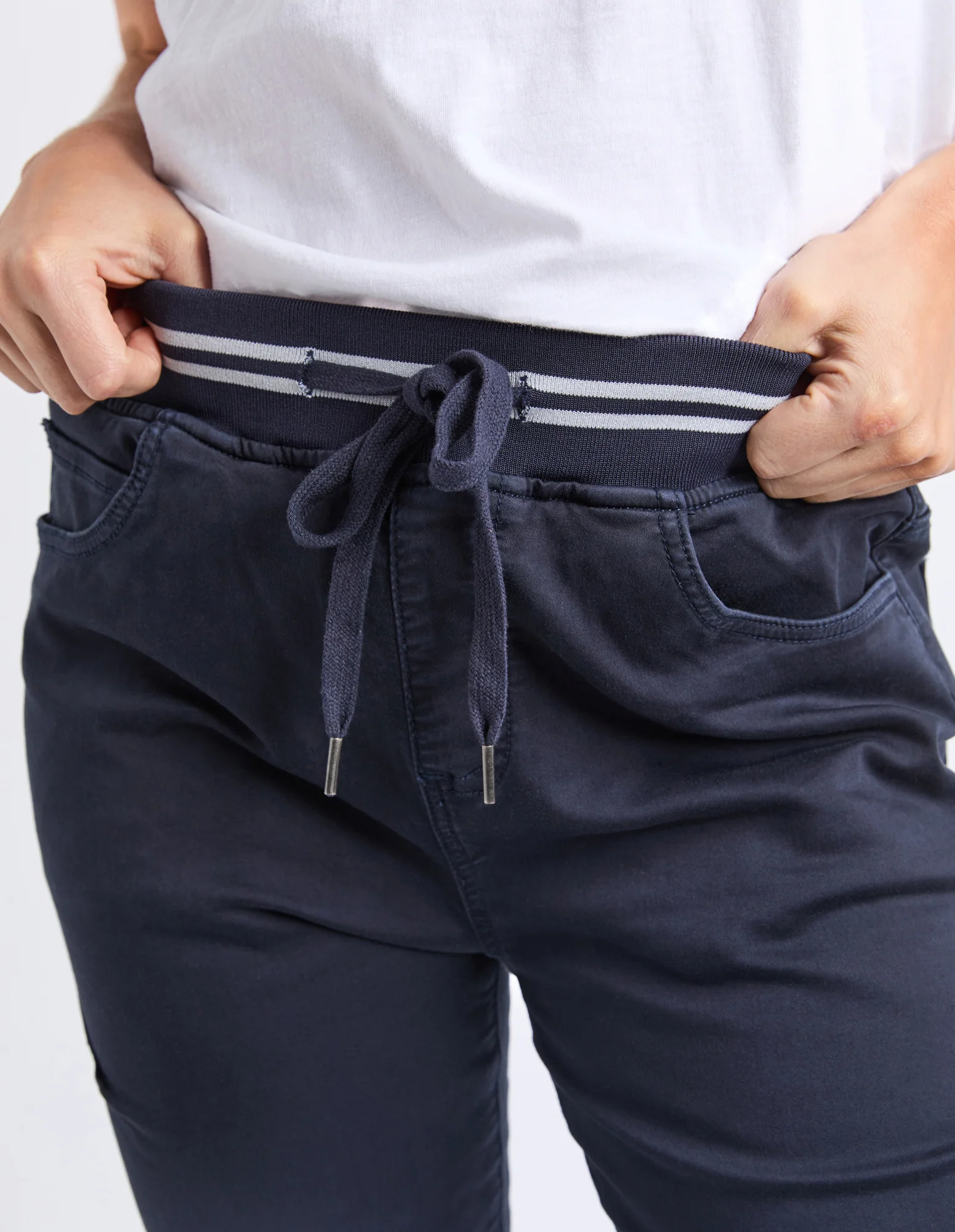 Sylvia Jogger Navy - Image 5