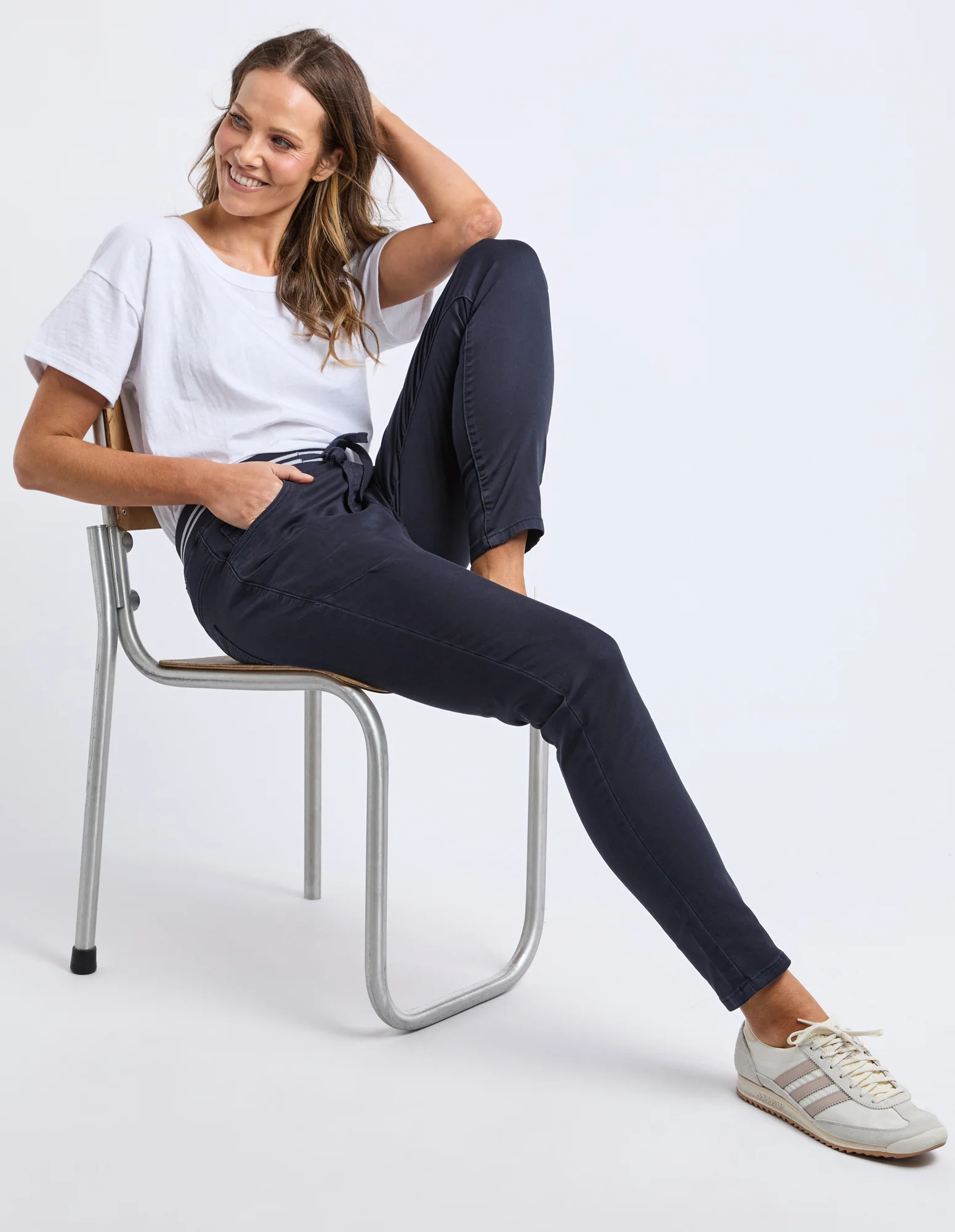 Sylvia Jogger Navy - Image 6